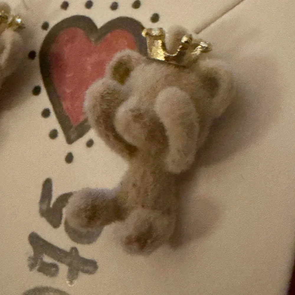 Charming Cream Teddy Bear Earrings with Gold Crown - Picture 6 of 6